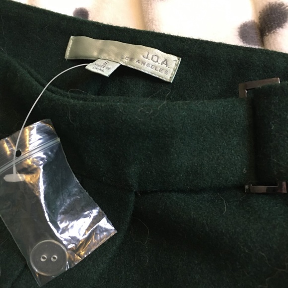 Urban Outfitters - J.O.A. - Green Asymmetrical Pleated Wool Blend Skirt - Picture 3 of 4